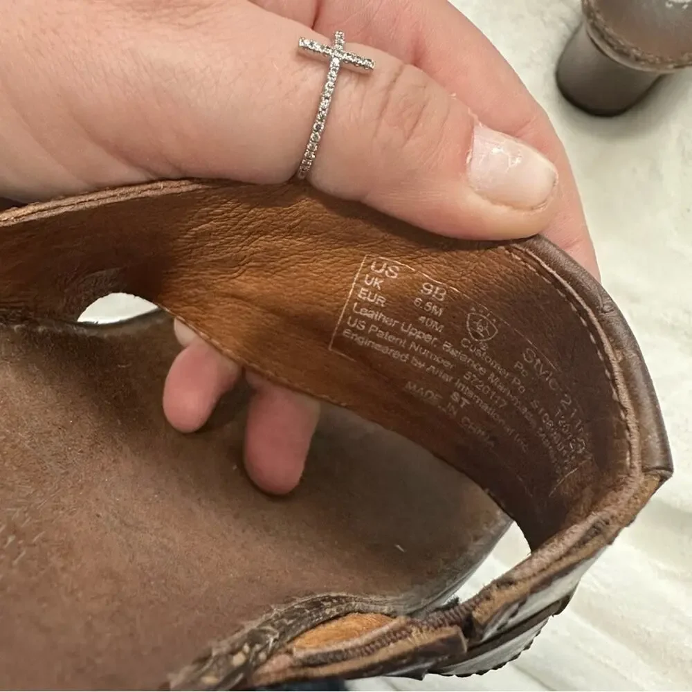 Ariat Brown Leather Sandals t strap with Silver Accent size 9 wedge cowgirl